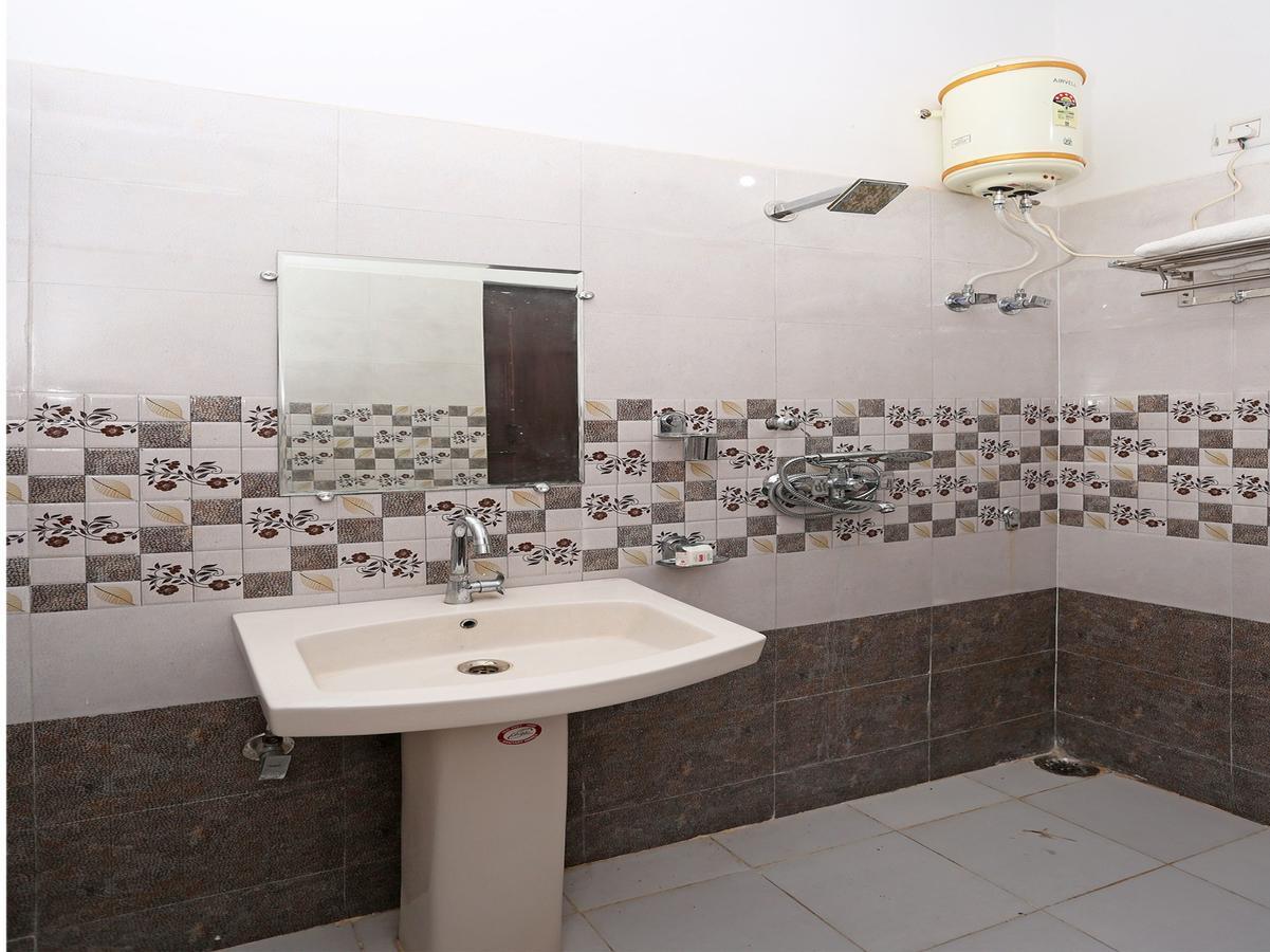 Oyo 10104 Radhika Resort Kota  Ngoại thất bức ảnh