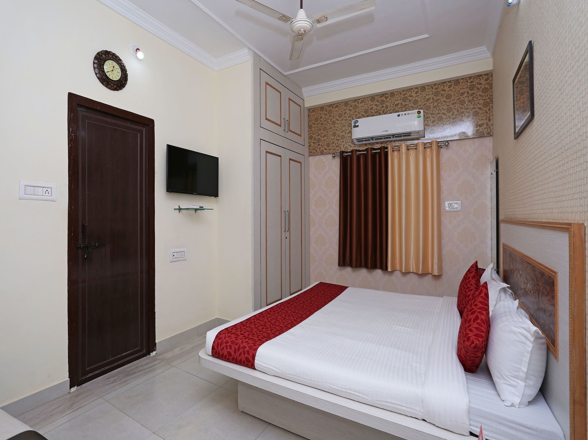 Oyo 10104 Radhika Resort Kota  Ngoại thất bức ảnh
