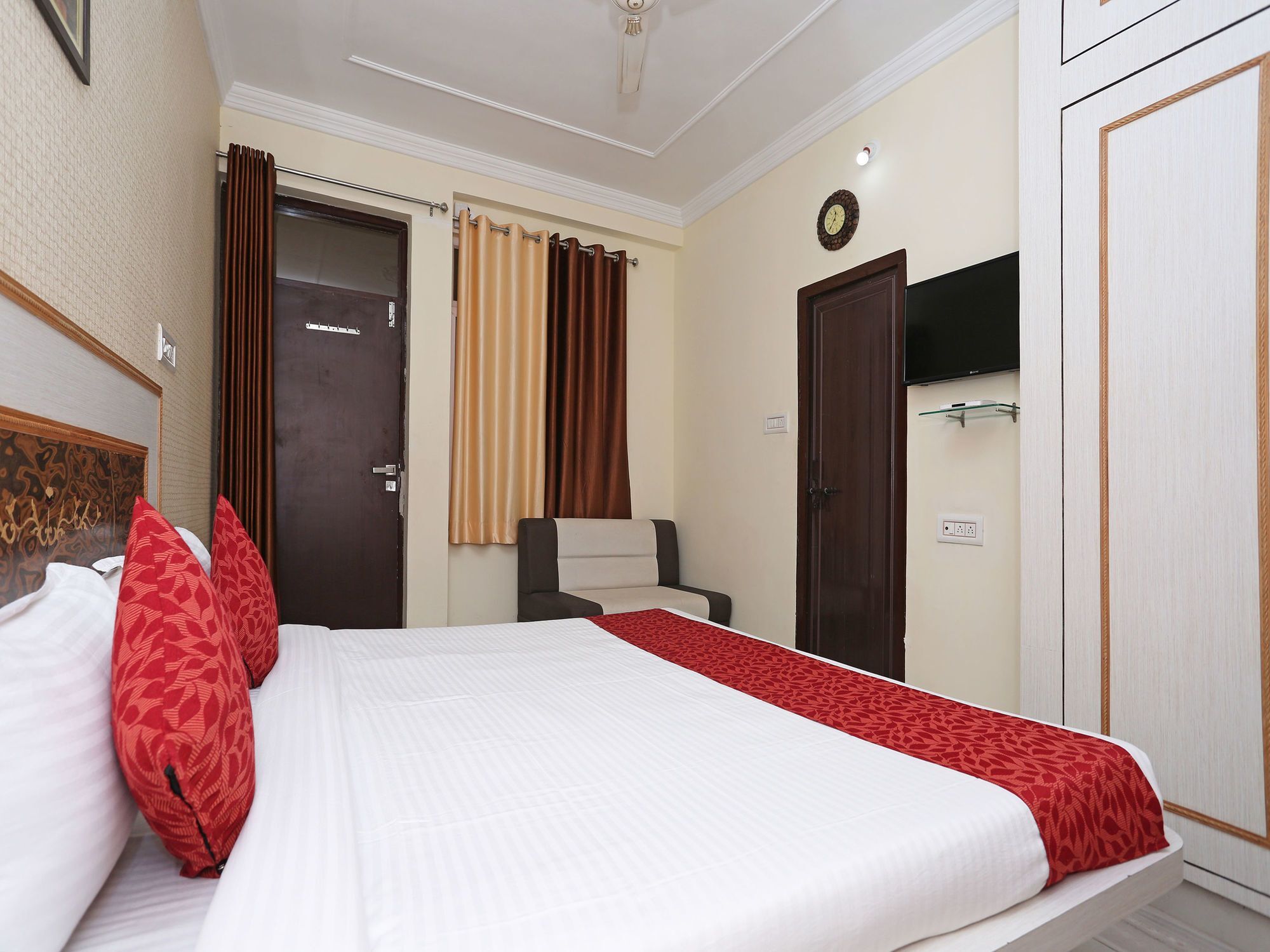 Oyo 10104 Radhika Resort Kota  Ngoại thất bức ảnh