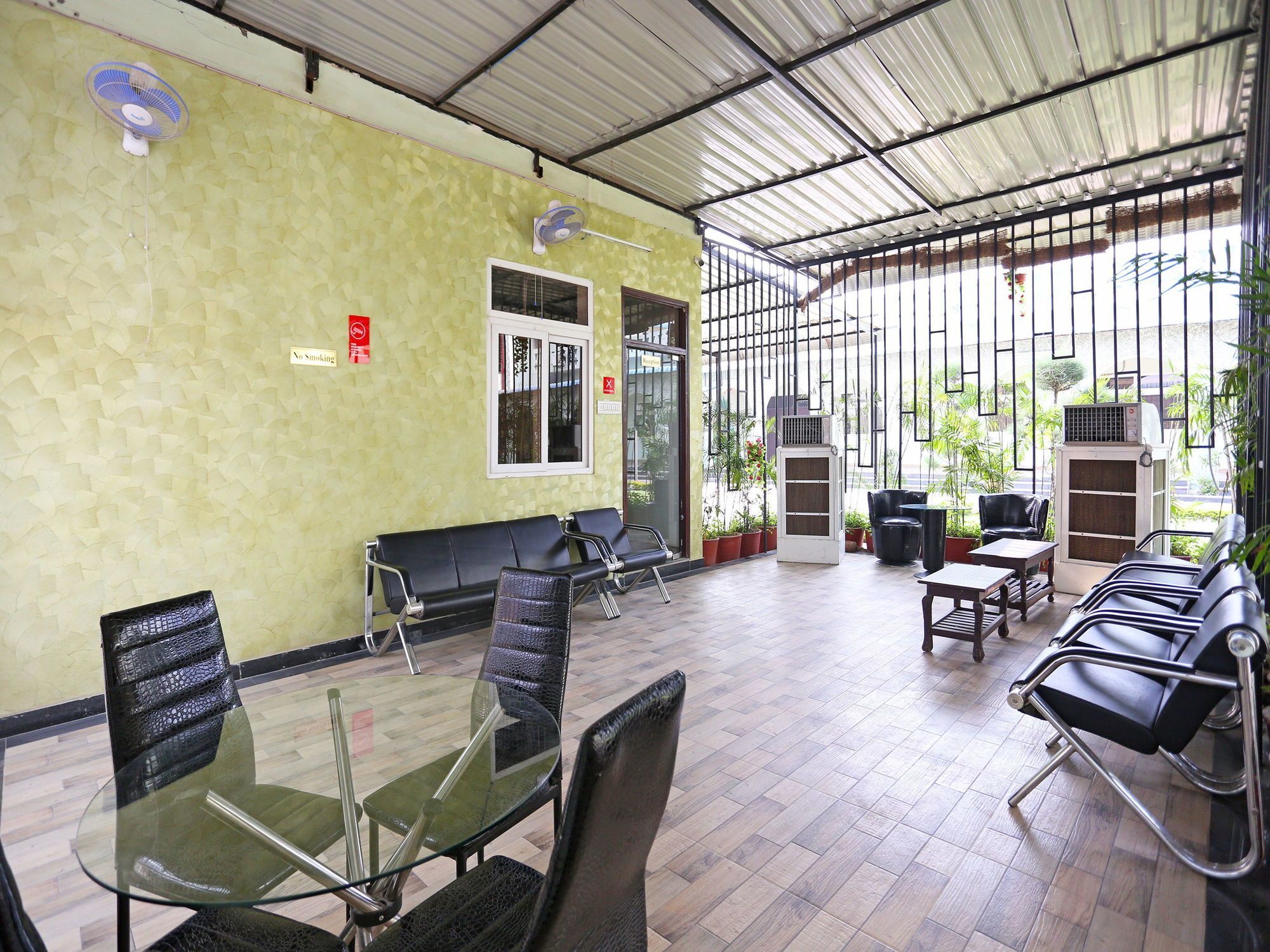 Oyo 10104 Radhika Resort Kota  Ngoại thất bức ảnh